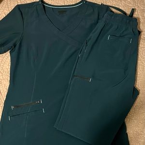Scrubstar Teal scrubs size small